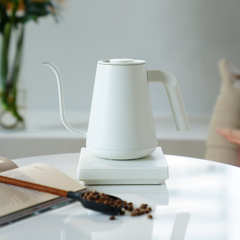 TIMEMORE FISH SMART PRO ELECTRIC POUR OVER KETTLE - WHITE 900ML - The Coffee Machine Collective