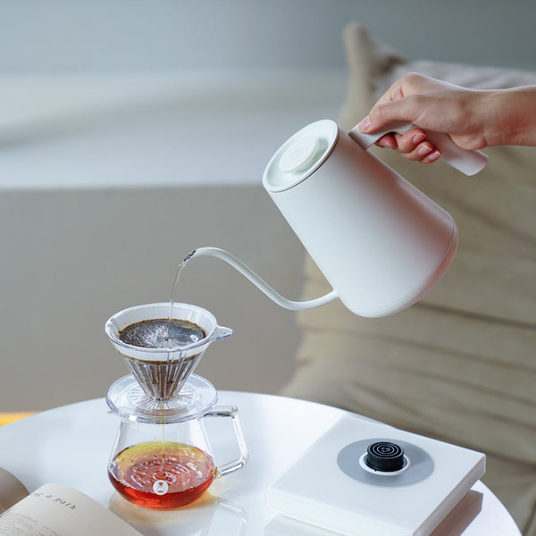 TIMEMORE FISH SMART PRO ELECTRIC POUR OVER KETTLE - WHITE 900ML - The Coffee Machine Collective